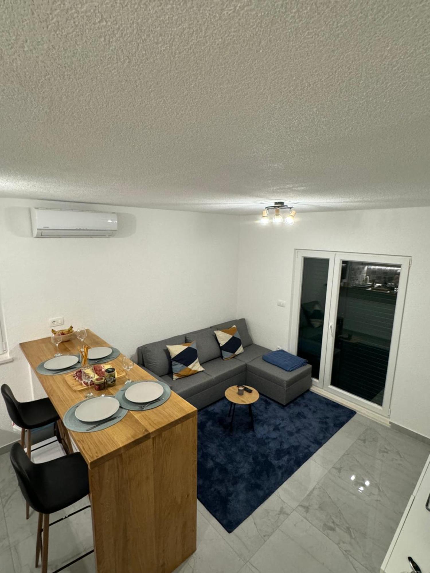 Apartment Koko 罗戈兹尼察 外观 照片